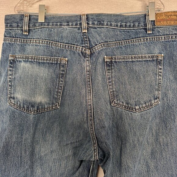 KIRKLAND SIGNATURE STRAIGHT JEANS MAN;S  SIZE 42 X 32 BLUE MEDIU, WASH 5-POCKET - Picture 7 of 8